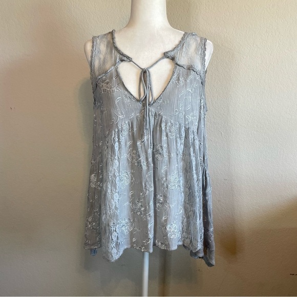 POL Lace Boho Sleeveless Tie Front Oversized Top Shirt Size Medium V Neck Lace - Picture 1 of 7